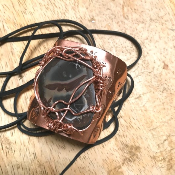 Septarian Dragons Egg Gemstone Brutalist Cuff Bracelet Tie Wrap Copper Suede - Picture 3 of 8